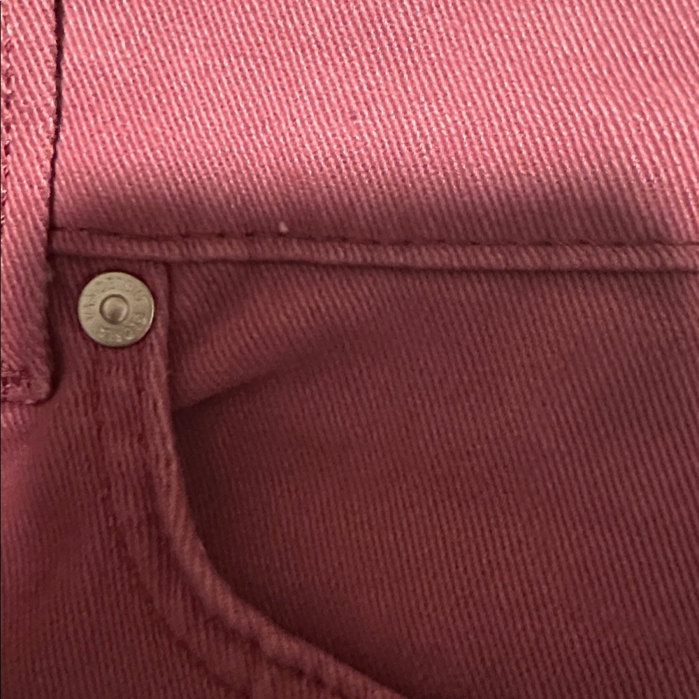 Gloria Vanderbilt Amanda Capri Pants - Picture 15 of 15